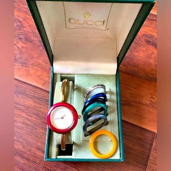 Authentic GUCCI bangle watch with bezels 💙🖤🤍💚🧡 - Picture 3 of 15